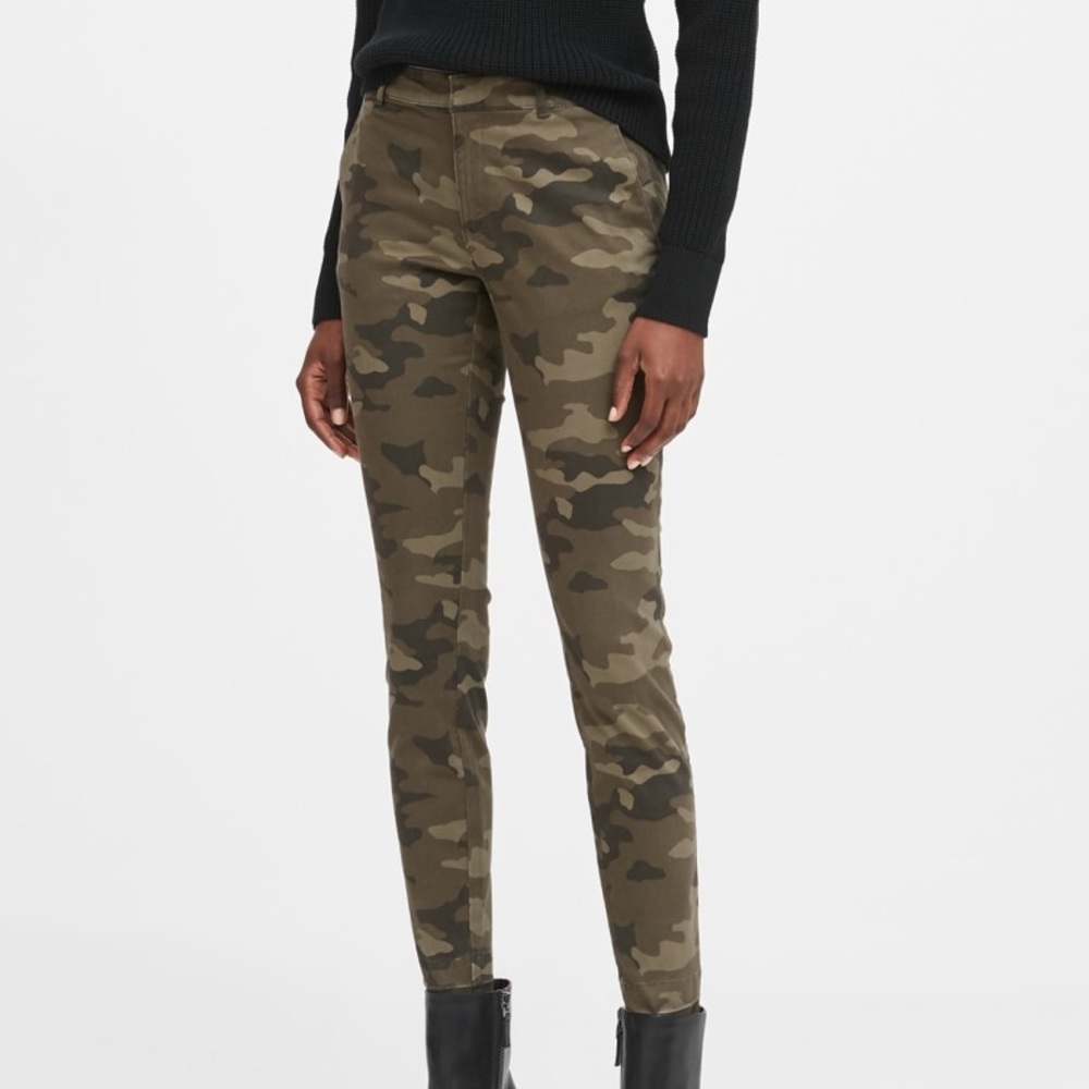 Banana Republic Skinny-fit Sloan camo